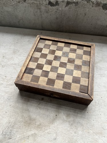 Antikes schach mühle spiel - schach, /